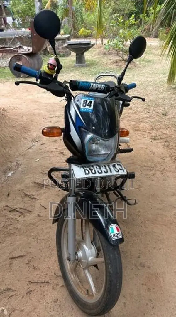 Bajaj CT100 2024