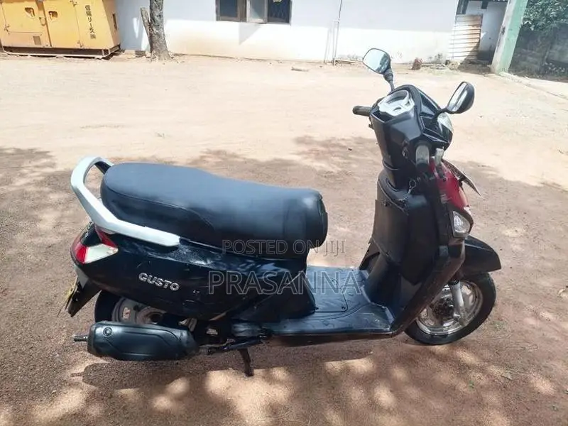 Mahindra Gusto 2015