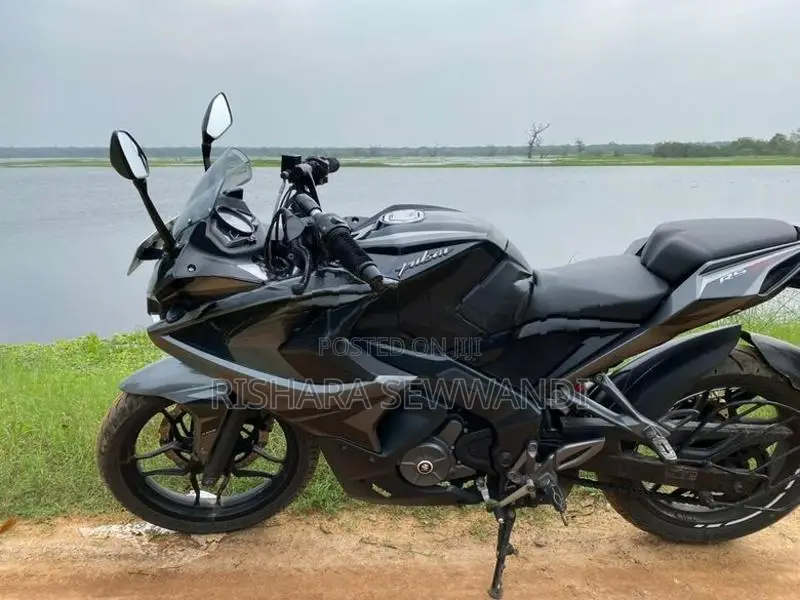 Bajaj Pulsar RS200 2018