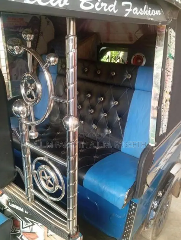 Bajaj RE 2015