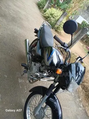 Bajaj CT100 2010