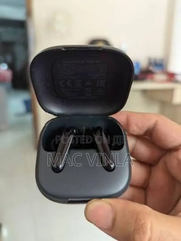 R60i nc Earpods
