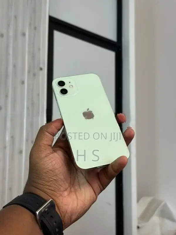 Apple iPhone 12 128GB (Used)