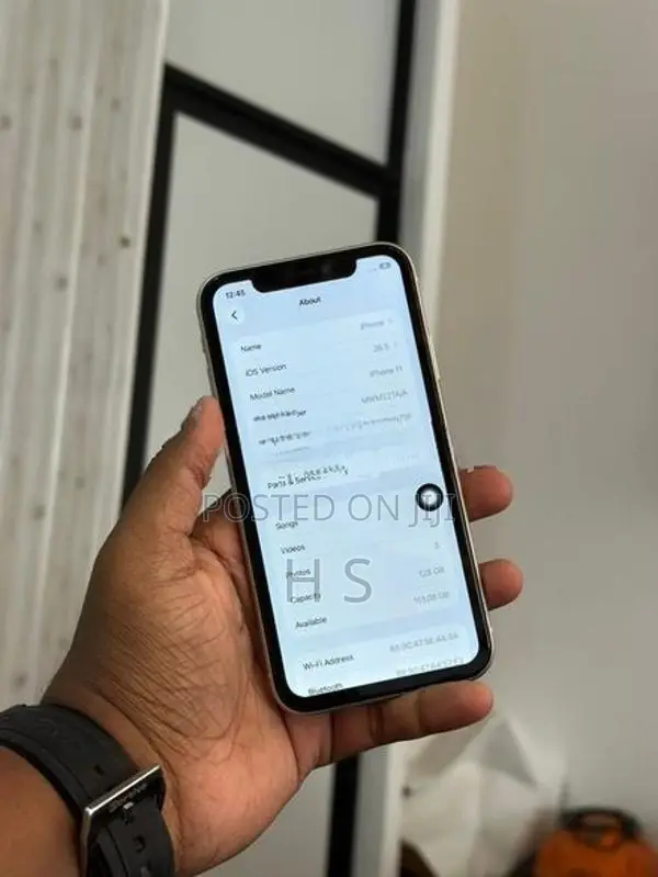 Apple iPhone 11 (Used)