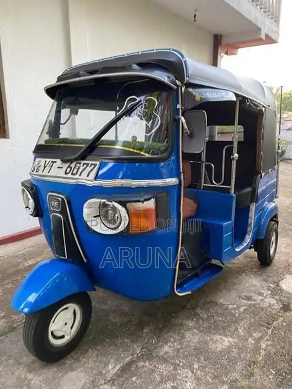 Bajaj RE 2012