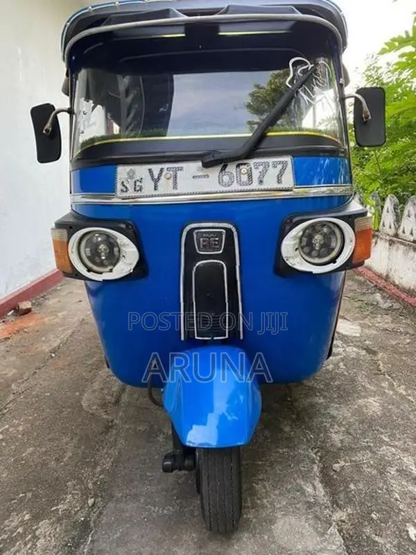 Bajaj RE 2012