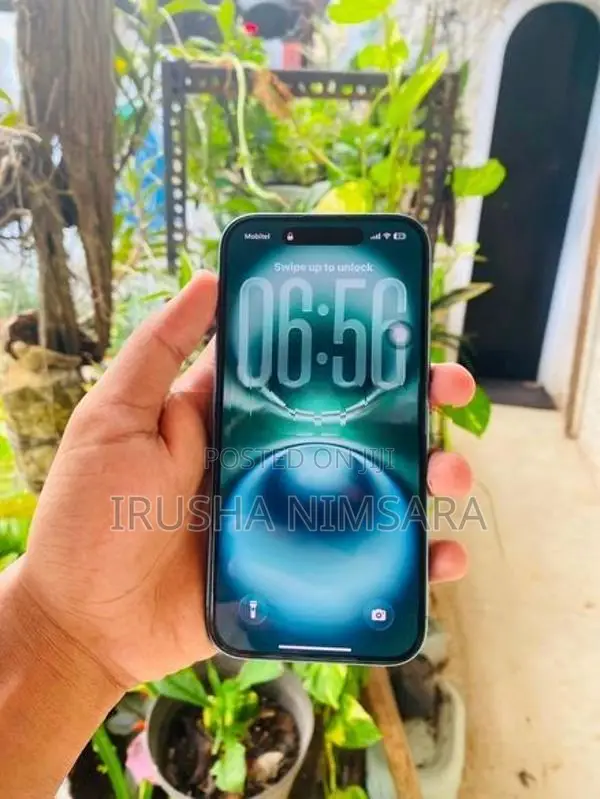 Apple iPhone 16 (Used)