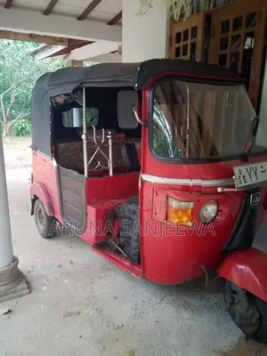 Bajaj RE YY 2012