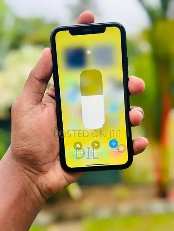 Apple iPhone XR 64GB (Used)