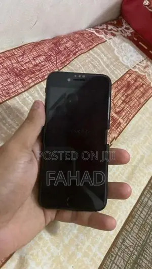 Apple iPhone 8 (Used)