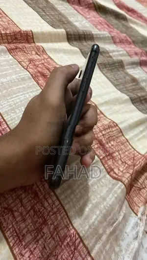 Apple iPhone 8 (Used)
