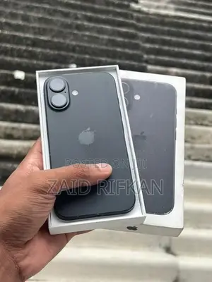 Apple iPhone 16 (Used)