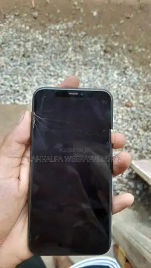 Apple iPhone 11 Pro 64GB (Used)