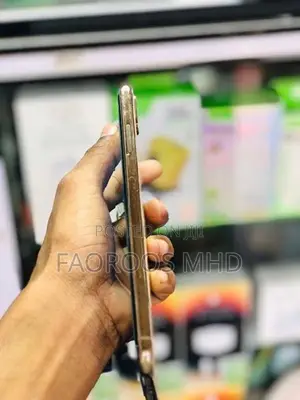 Apple iPhone XS Max (Used)