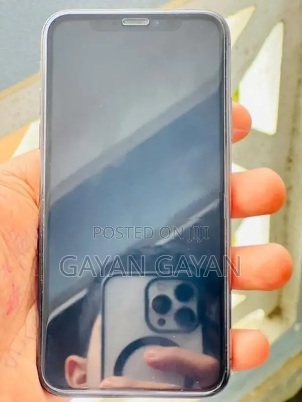 Apple iPhone XS (Used)