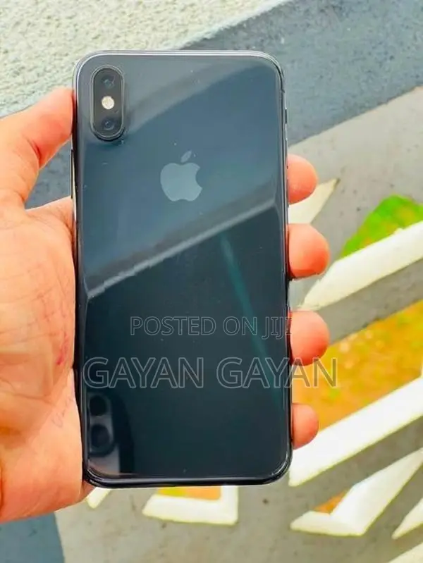 Apple iPhone XS (Used)