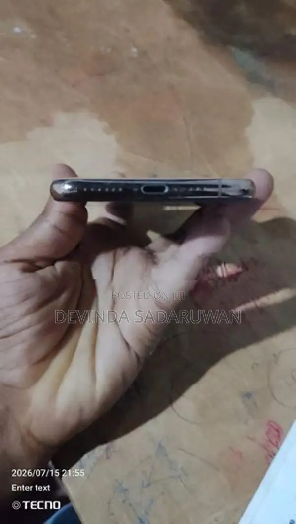 Apple iPhone XS (Used)