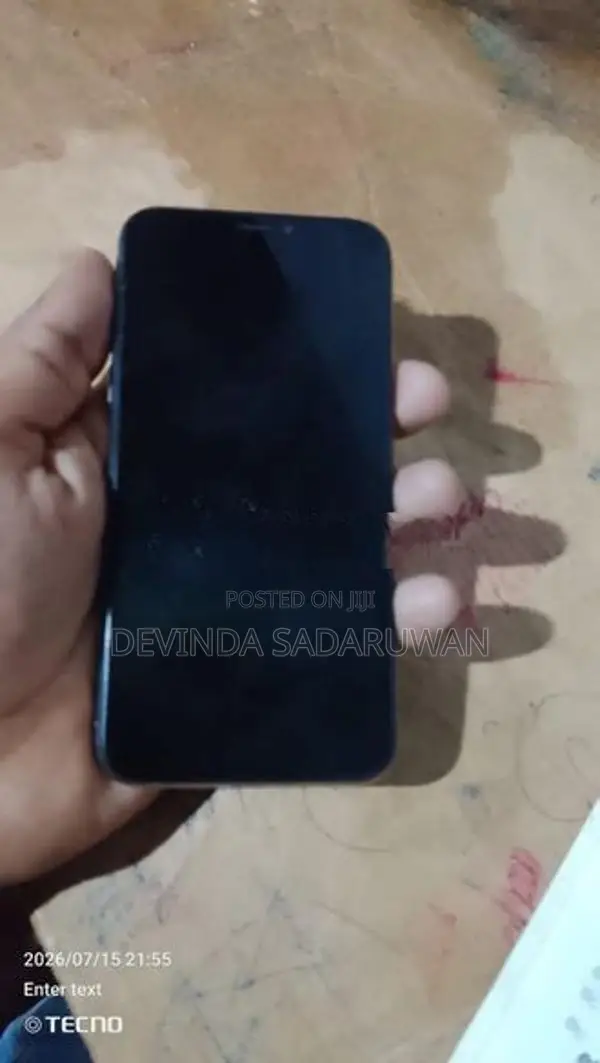 Apple iPhone XS (Used)