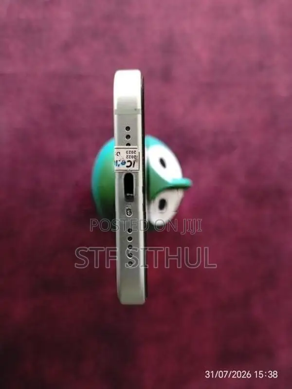 Apple iPhone 15 (Used)