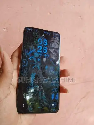 Samsung Galaxy S22 (Used)