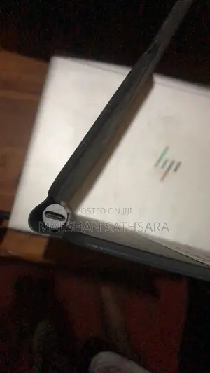 Magic Keyboard for iPad Pro M4 / M5 (2025) With a Magnetic Keyboard