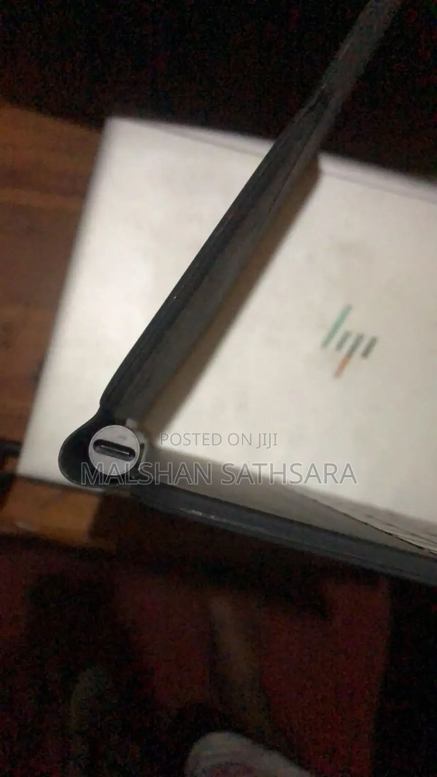 Magic Keyboard for iPad Pro M4 / M5 (2025) With a Magnetic Keyboard