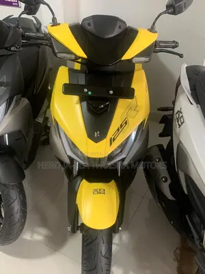 New Hero Xoom 125 2026 White