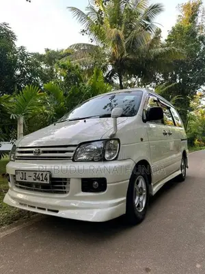 Toyota Noah CR41 2004 Van (Used)