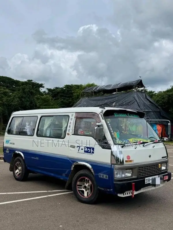 Nissan Caravan 1993 Van (Used)