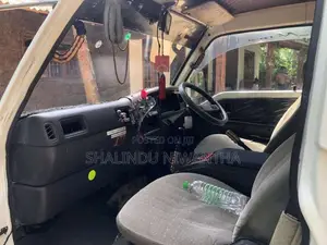 Nissan Caravan 1990 Van (Used)