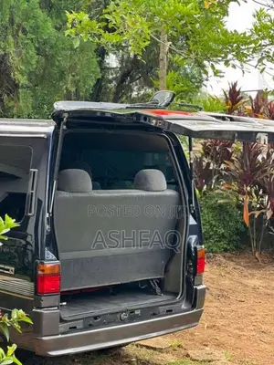 Nissan Caravan 2000 Van (Used)