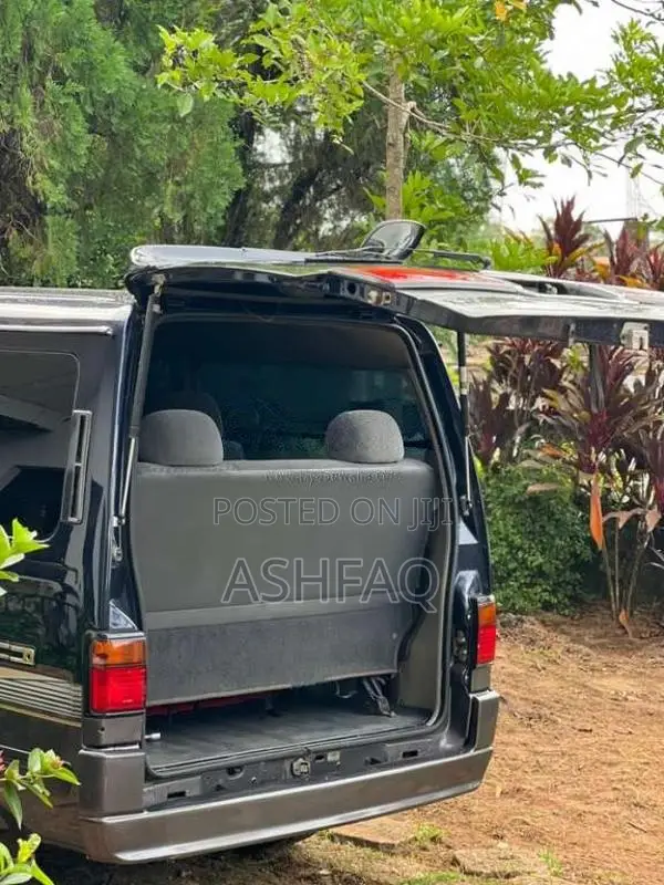 Nissan Caravan 2000 Van (Used)