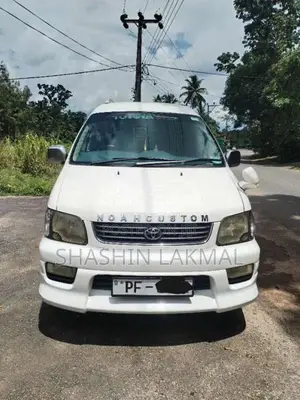 Toyota Noah 2006 Van (Used)