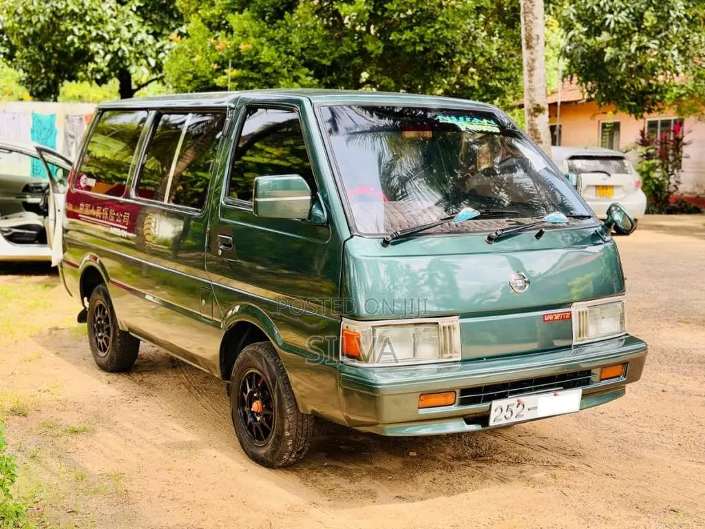 Nissan Vanette VX 1990 Van (Used)
