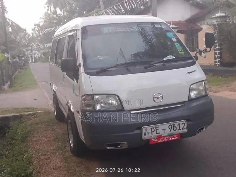Mazda Lion Face 2010 Van (Used)