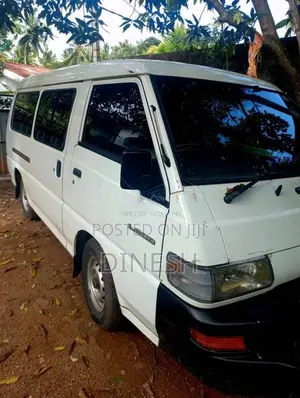 Mitsubishi Po15 2013 Van (Used)