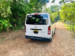 Toyota KDH 200 2006 Van (Used)