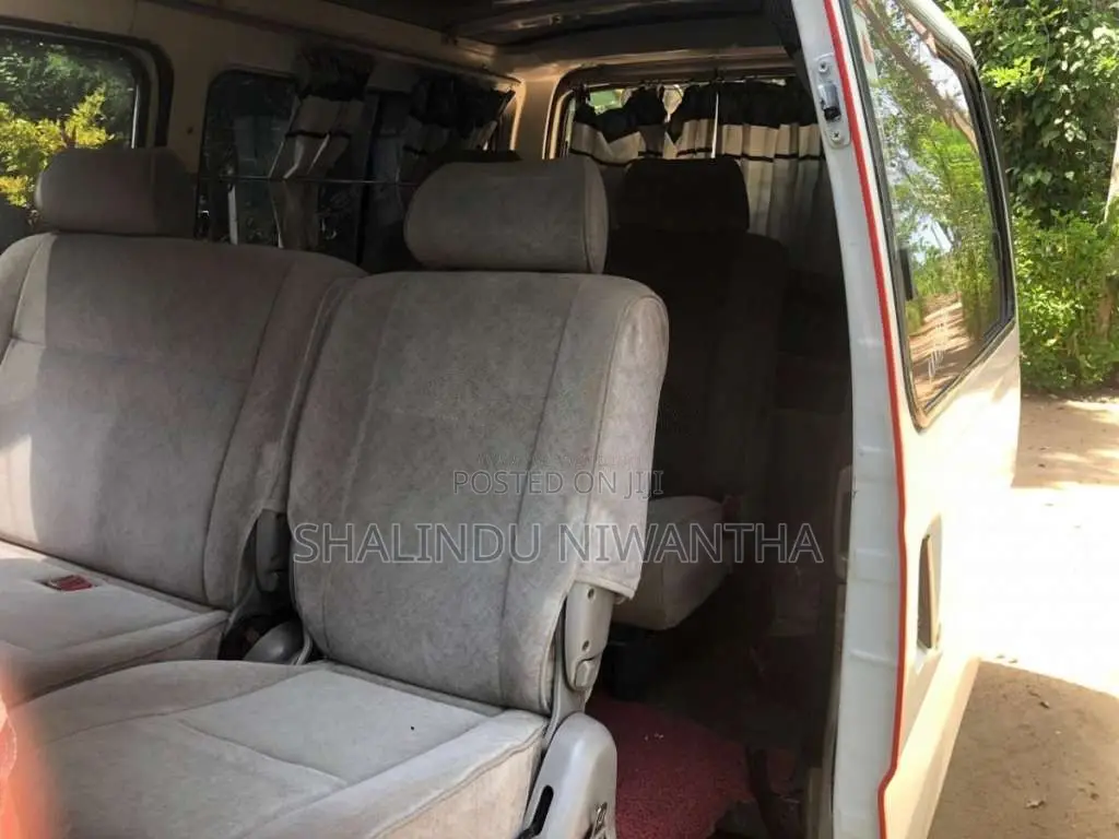 Nissan Caravan 1990 Van (Used)