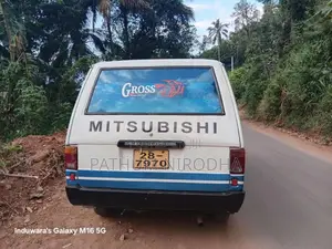 Mitsubishi L300 1983 Van (Used)