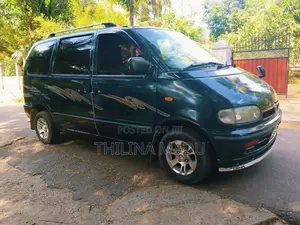 Nissan Serena 1992 Van (Used)