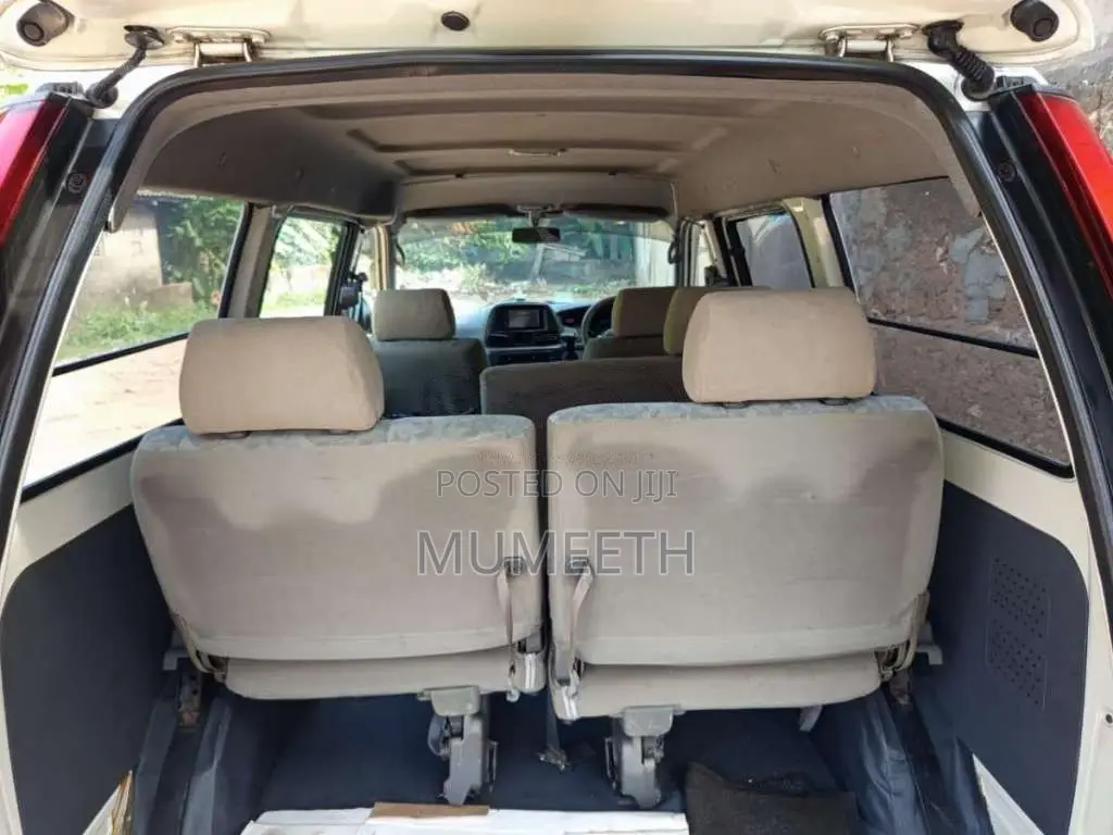 Toyota Cr42 1999 Van (Used)