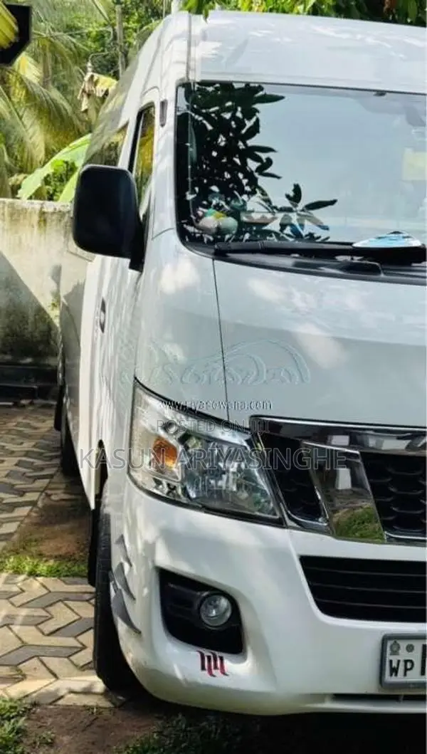 Nissan NV 350 2017 Van (Used)