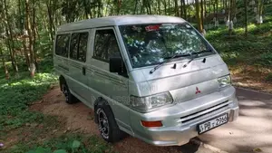 Mitsubishi PO15 2001 Van (Used)