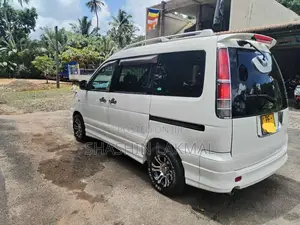 Toyota Noah 2006 Van (Used)