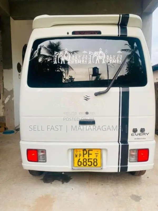 Suzuki Every 2010 Van (Used)