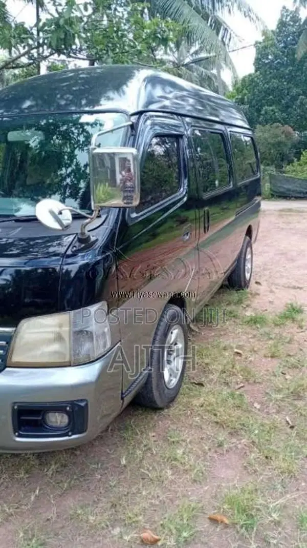 Nissan CARAVAN E25 2003 Van (Used)