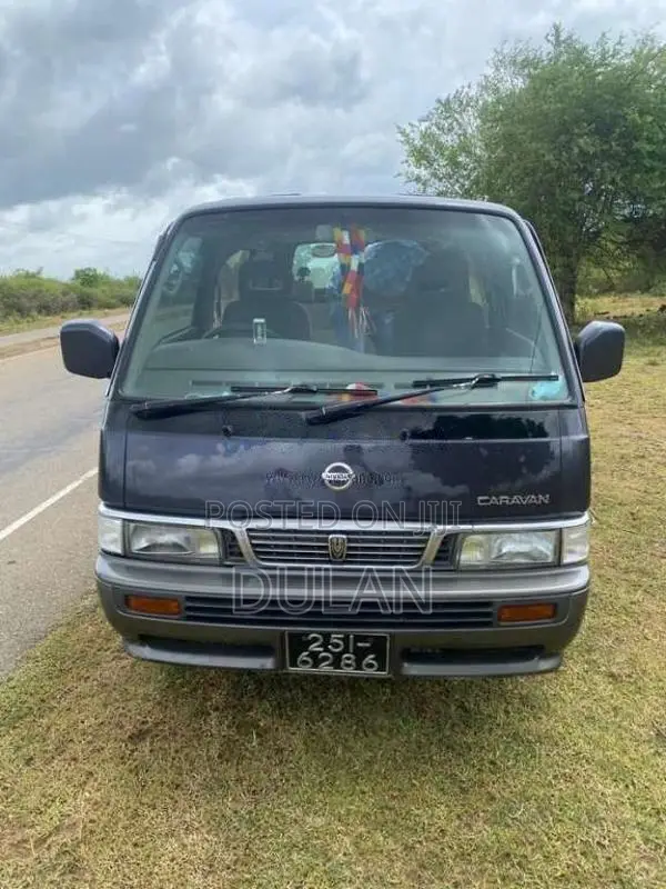 Nissan Caravan 1993 Van (Used)