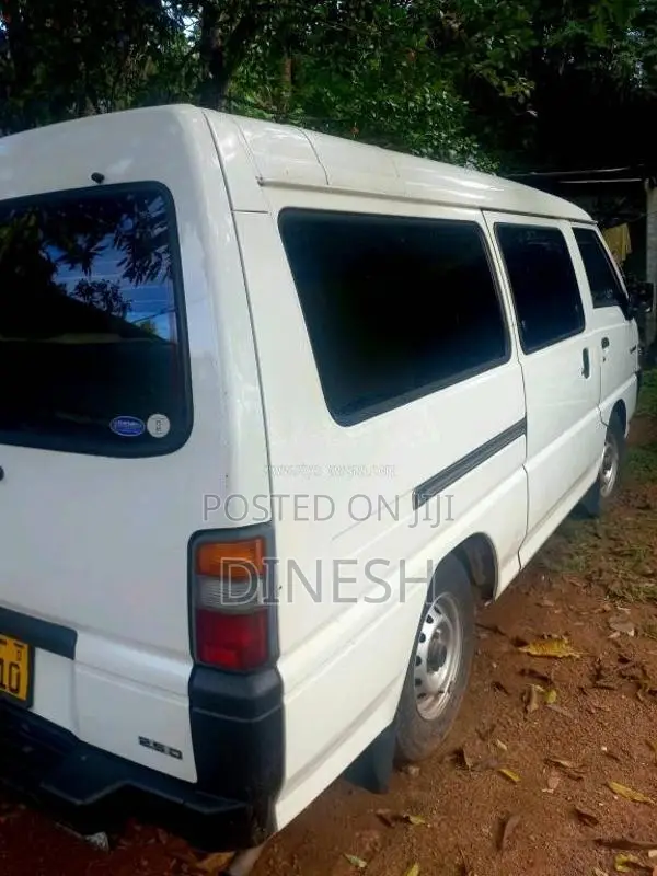 Mitsubishi Po15 2013 Van (Used)