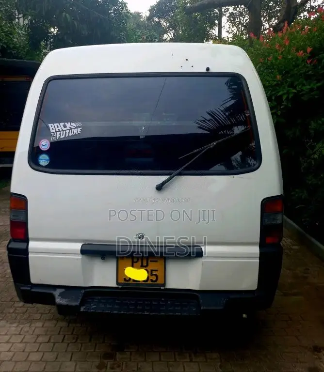Mitsubishi PO15 2011 Van (Used)