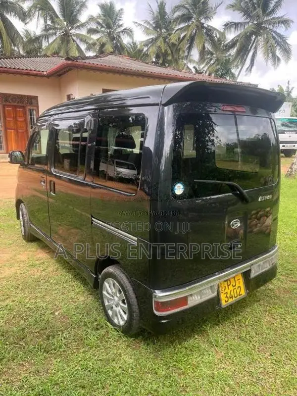 Daihatsu ATRAI 2017 Van (Used)